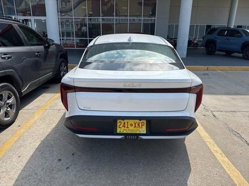 Snow White Pearl 2025 Kia K4 LXS