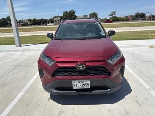Ruby Flare Pearl 2019 Toyota RAV4 LE