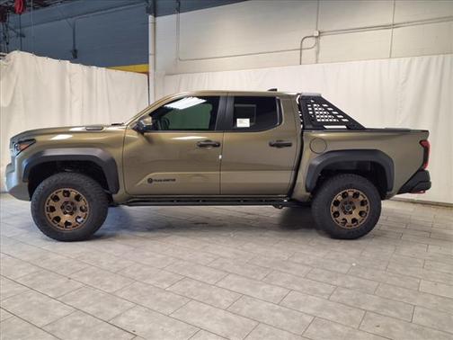 2025 Toyota Tacoma Hybrid Trailhunter