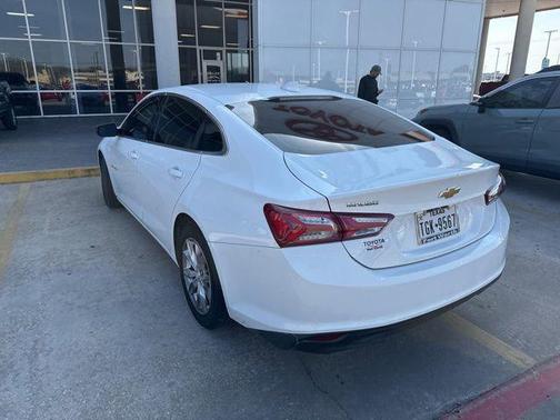 2022 Chevrolet Malibu FWD LT