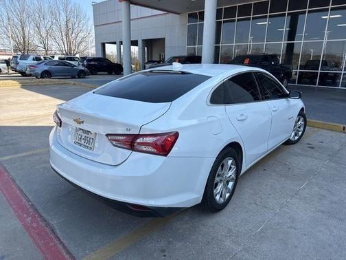 2022 Chevrolet Malibu FWD LT