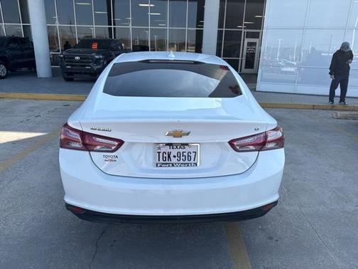 2022 Chevrolet Malibu FWD LT