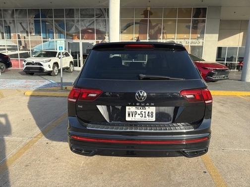 2022 Volkswagen Tiguan 2.0T SE R-Line Black