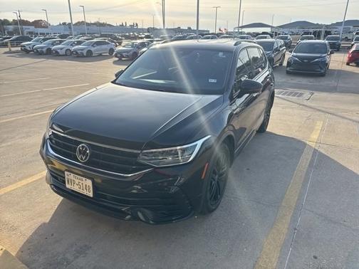 2022 Volkswagen Tiguan 2.0T SE R-Line Black