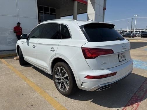 2023 Audi Q5 45 S line Premium Plus