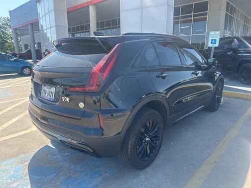 2024 Cadillac XT4 Premium Luxury