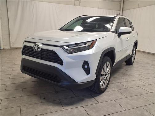 2025 Toyota RAV4 XLE Premium