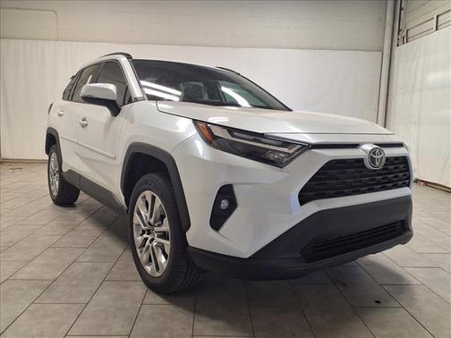 2025 Toyota RAV4 XLE Premium