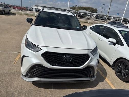 Wind Chill Pearl 2024 Toyota Highlander XSE