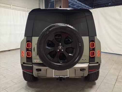 Santorini Black Metallic 2021 Land Rover Defender 110 X-Dynamic SE