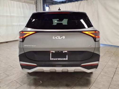 2024 Kia Sportage LX