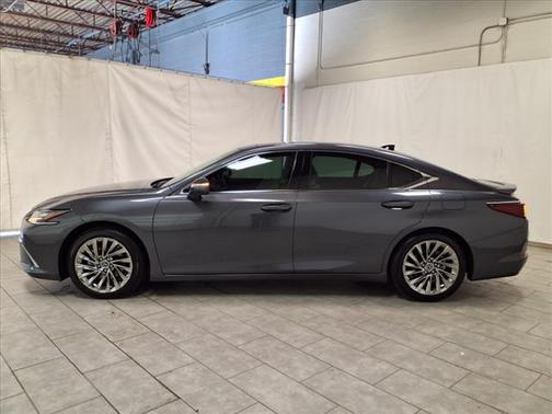 2025 Lexus ES 350 Ultra Luxury