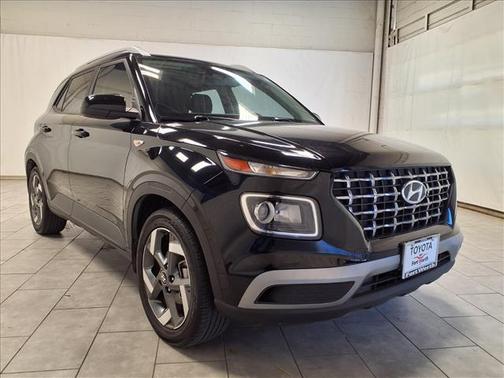 2023 Hyundai VENUE SEL