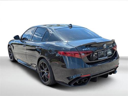 2021 Alfa Romeo Giulia Quadrifoglio