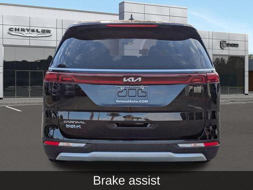 2023 Kia Carnival LX