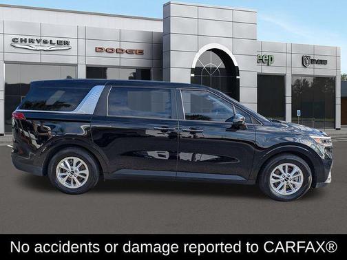 2023 Kia Carnival LX