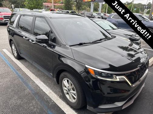2023 Kia Carnival LX