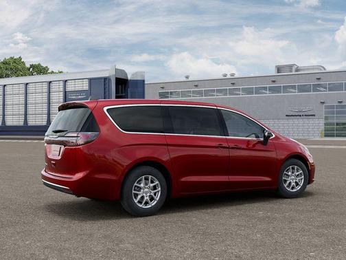 Red Hot Pearlcoat 2026 Chrysler Pacifica L