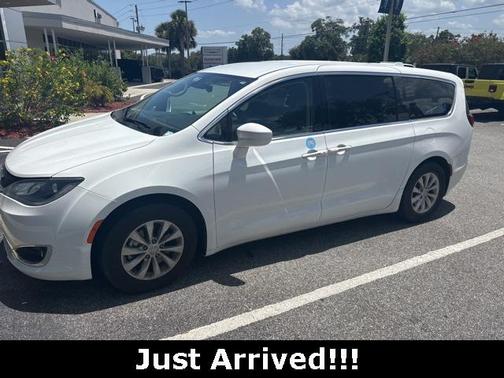 2018 Chrysler Pacifica Touring Plus