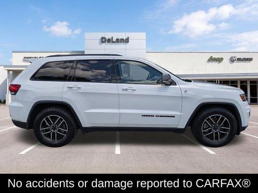 Bright White Clearcoat 2019 Jeep Grand Cherokee Trailhawk