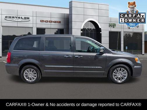 Granite Crystal Metallic Clearcoat 2016 Chrysler Town & Country Touring-L