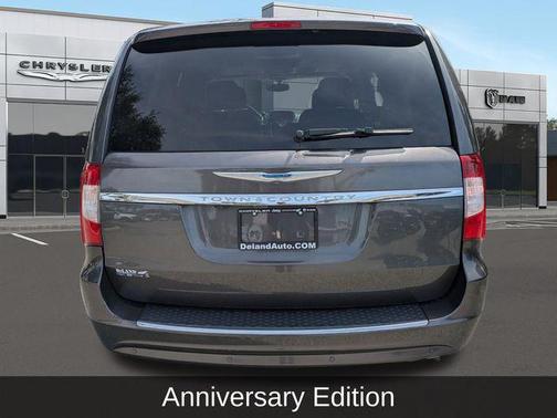 Granite Crystal Metallic Clearcoat 2016 Chrysler Town & Country Touring-L