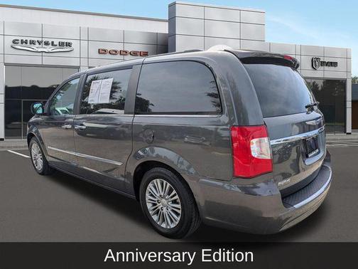 Granite Crystal Metallic Clearcoat 2016 Chrysler Town & Country Touring-L
