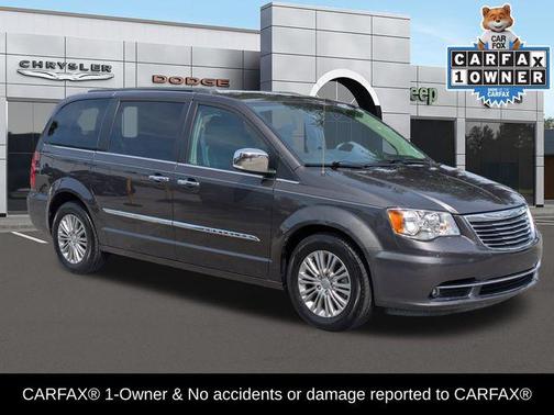 Granite Crystal Metallic Clearcoat 2016 Chrysler Town & Country Touring-L