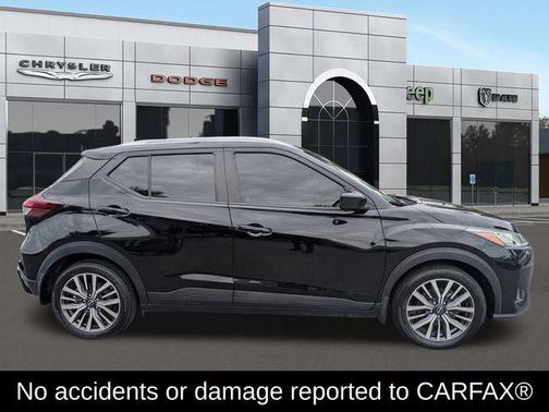 2022 Nissan Kicks SV