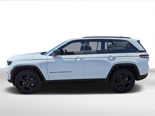 2022 Jeep Grand Cherokee Altitude
