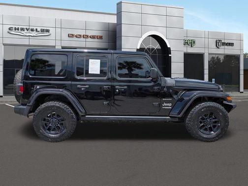 Black Clearcoat 2021 Jeep Wrangler Unlimited Sahara