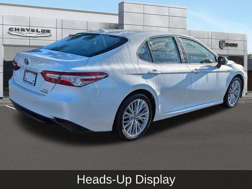 2020 Toyota Camry Hybrid XLE