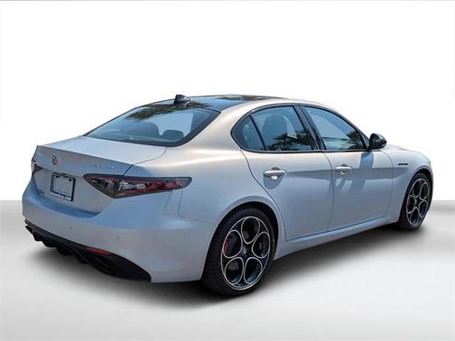2024 Alfa Romeo Giulia Ti