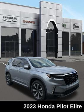 Lunar Silver Metallic 2023 Honda Pilot AWD Elite