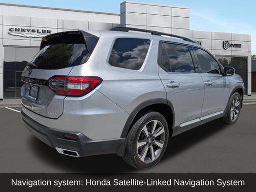 Lunar Silver Metallic 2023 Honda Pilot AWD Elite