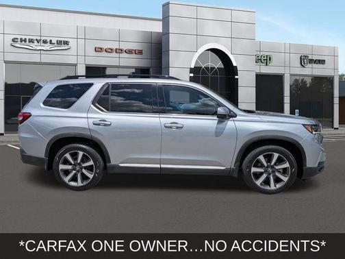 Lunar Silver Metallic 2023 Honda Pilot AWD Elite