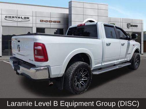 Bright White Clearcoat 2022 RAM 2500 Laramie Crew Cab 4x4 6'4' Box
