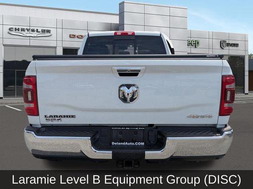 Bright White Clearcoat 2022 RAM 2500 Laramie Crew Cab 4x4 6'4' Box