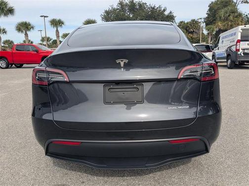 2024 Tesla Model Y Standard Range