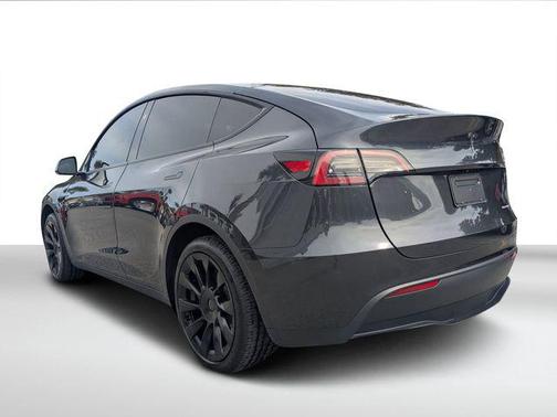 2024 Tesla Model Y Standard Range