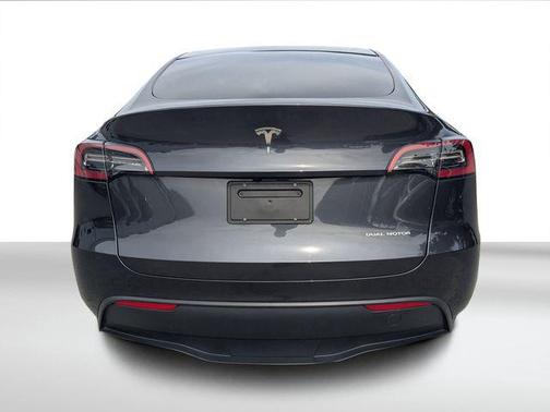 2024 Tesla Model Y Standard Range