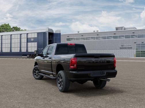 Diamond Black Crystal Pearlcoat 2026 RAM 3500 Big Horn Crew Cab 4x4 6'4' Box