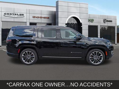 Diamond Black Crystal Pearlcoat 2024 Jeep Wagoneer Series III 4x4
