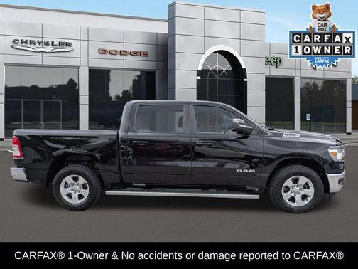 Diamond Black Crystal Pearlcoat 2021 RAM 1500 Big Horn/Lone Star