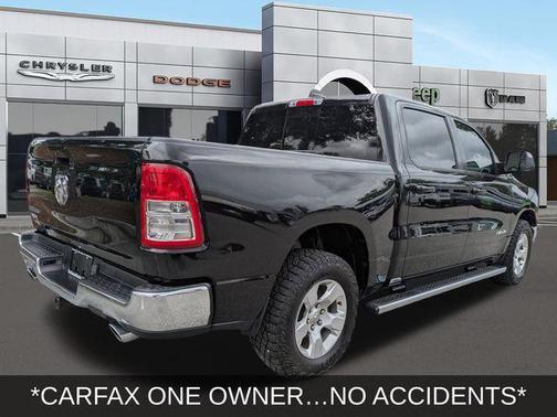 Diamond Black Crystal Pearlcoat 2021 RAM 1500 Big Horn/Lone Star
