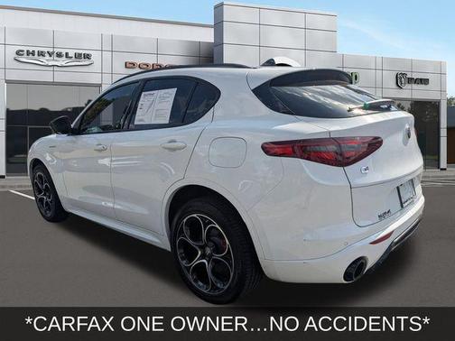 2023 Alfa Romeo Stelvio Veloce AWD