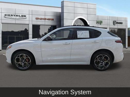2023 Alfa Romeo Stelvio Veloce AWD
