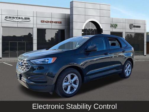 Forged Green Metallic 2022 Ford Edge SE