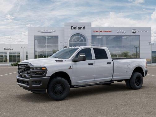 2026 RAM 3500 Tradesman Crew Cab 4x4 8' Box