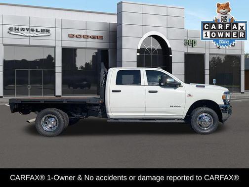 2019 RAM 3500 Tradesman Crew Cab 4x4 8' Box